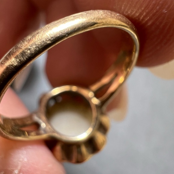 10K yellow gold and opal ring - Picture 10 of 15